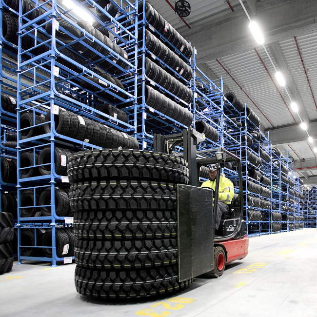 Reifenlogistik bei FIEGE